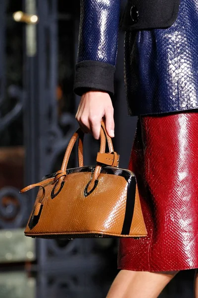 Look 125